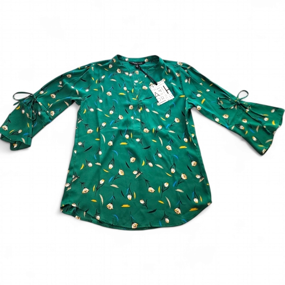 41 Hawthorn “Trina” Green Floral Bell-Tie Sleeve Blouse NWT Size XS - Picture 1 of 13